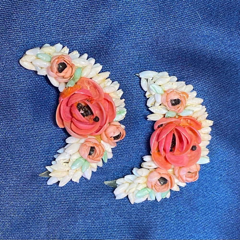 Vintage Pink Floral Shell Brooches